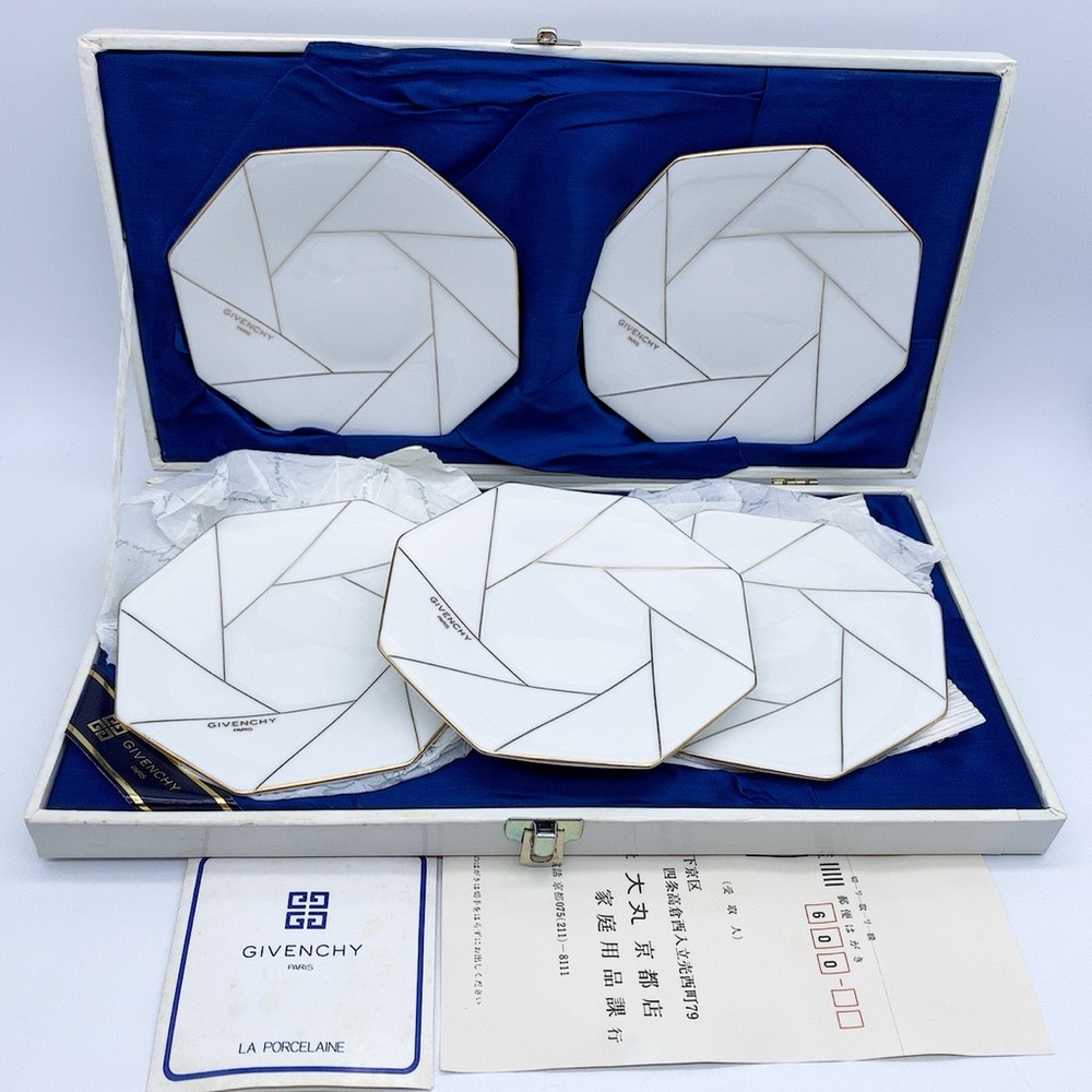 Givenchy La Porcelaine Octagonal Plates Set of 5 Gold White